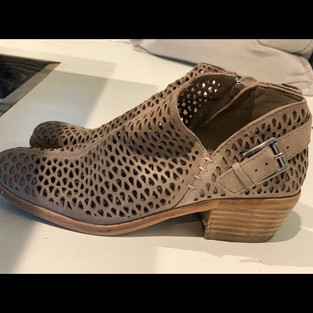 Vince Camaro ankle boots
